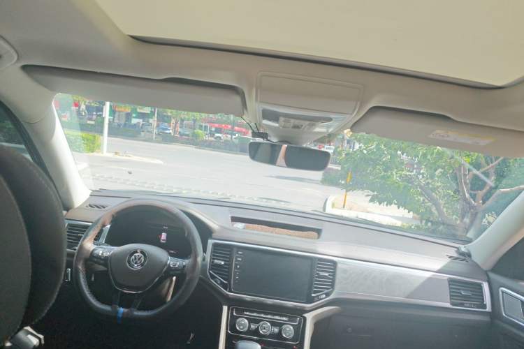 Used Volkswagen Teramont 2019 380TSI Four-Wheel Drive Flagship Model China V Standard Center Console