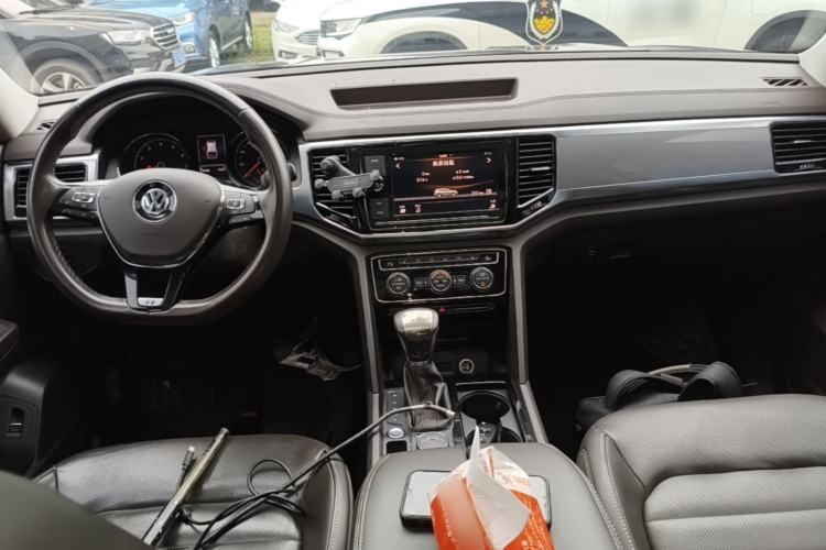 Used Volkswagen Teramont 2019 380TSI Four-Wheel Drive Luxury Version China V Standard Center Console