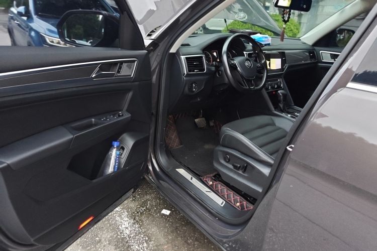 Used Volkswagen Teramont 2019 330TSI Two-Wheel-Drive Luxury Edition China V Standard Driver Seat