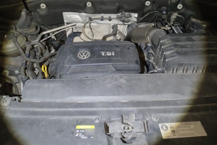 Used Volkswagen Teramont 2019 380TSI Four-Wheel Drive Luxury Version China VI Standard Engine Bay