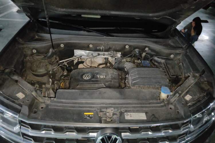 Used Volkswagen Teramont 2019 380TSI Four-Wheel Drive Luxury Version China VI Standard Engine Bay
