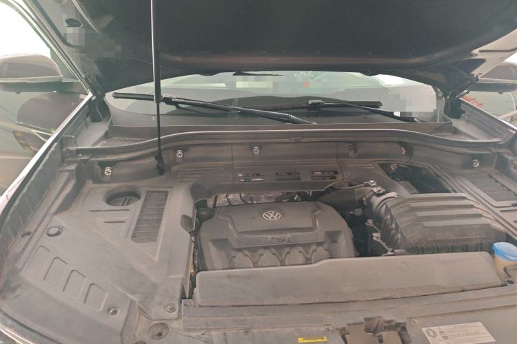 Used Volkswagen Teramont 2019 330TSI Two-Wheel-Drive Luxury Edition China VI Standard Engine Bay