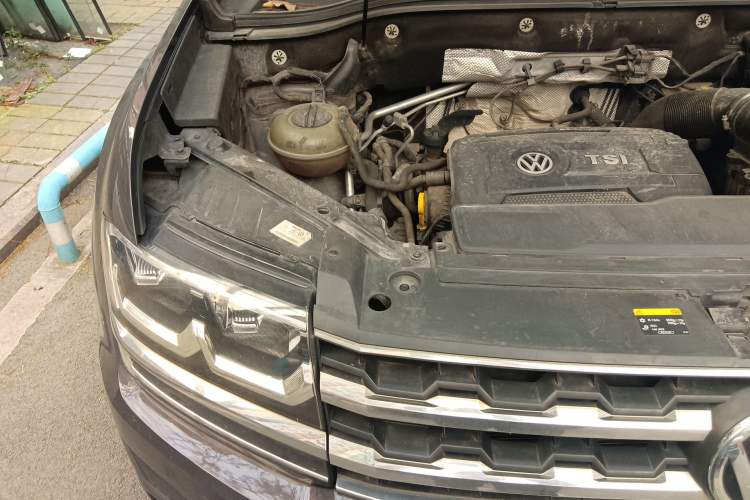 Used Volkswagen Teramont 2019 380TSI Four-Wheel Drive Luxury Version China VI Standard Engine Bay Right