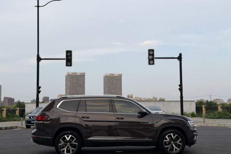 Used Volkswagen Teramont 2019 330TSI Two-Wheel-Drive Luxury Edition China VI Standard Exterior 4