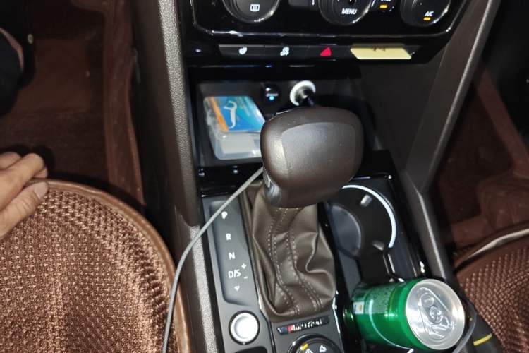 Used Volkswagen Teramont 2019 380TSI Four-Wheel Drive Flagship Model China VI Gear Lever