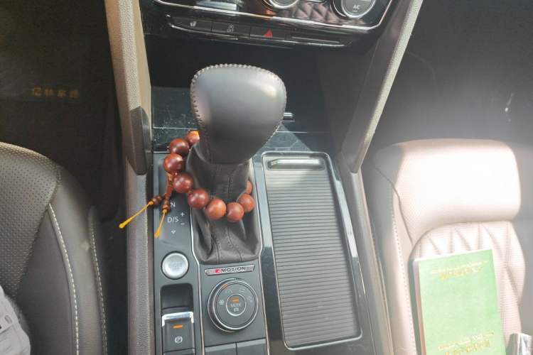 Used Volkswagen Teramont 2019 380TSI Four-Wheel Drive Flagship Model China V Standard Gear Lever