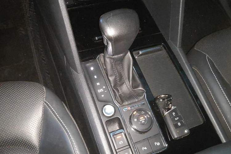 Used Volkswagen Teramont 2019 380TSI Four-Wheel Drive Luxury Version China VI Standard Gear Lever