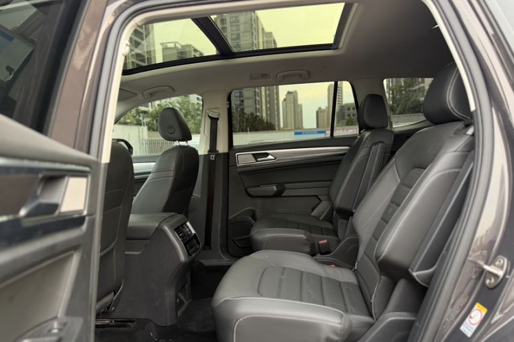 Used Volkswagen Teramont 2019 330TSI Two-Wheel-Drive Luxury Edition China VI Standard Interior 3