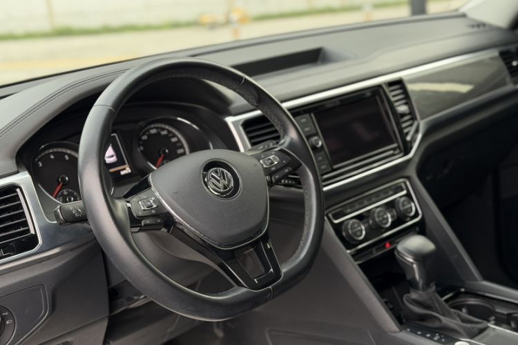 Used Volkswagen Teramont 2019 330TSI Two-Wheel-Drive Luxury Edition China VI Standard Interior 9