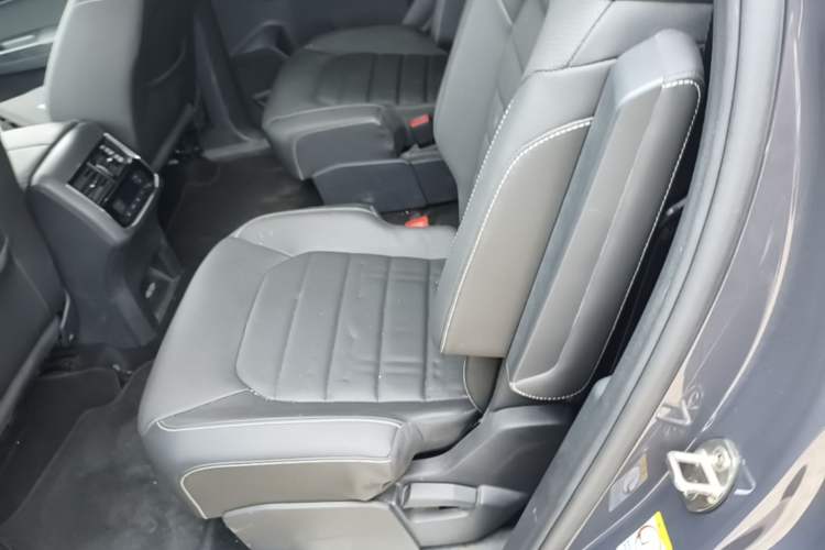 Used Volkswagen Teramont 2019 330TSI Two-Wheel-Drive Luxury Edition China VI Standard Left Rear Seat