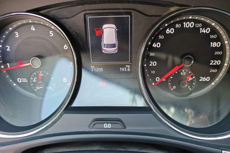 Used Volkswagen Teramont 2019 330TSI Two-Wheel-Drive Luxury Edition China VI Standard Odometer Close Up