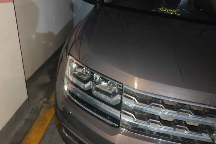 Used Volkswagen Teramont 2019 330TSI Two-Wheel-Drive Luxury Edition China VI Standard Right Front Headlight