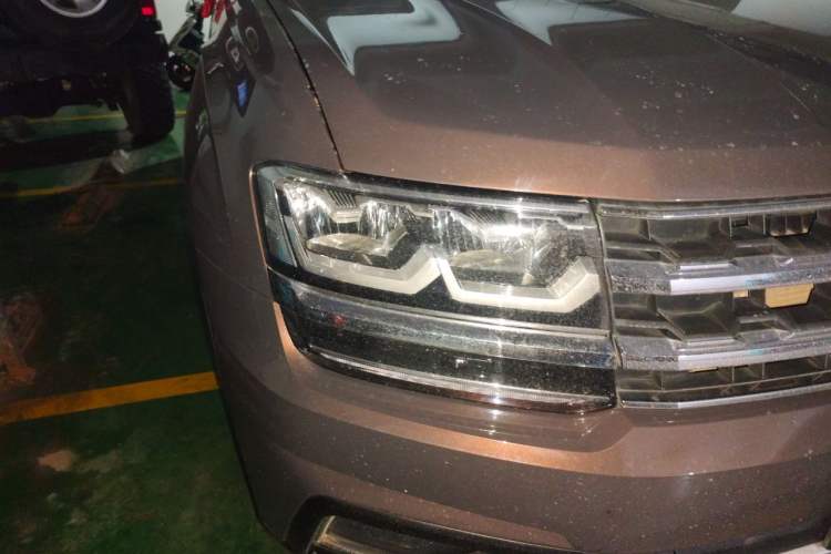 Used Volkswagen Teramont 2019 380TSI Four-Wheel Drive Comfort Edition China V Standard Right Front Headlight