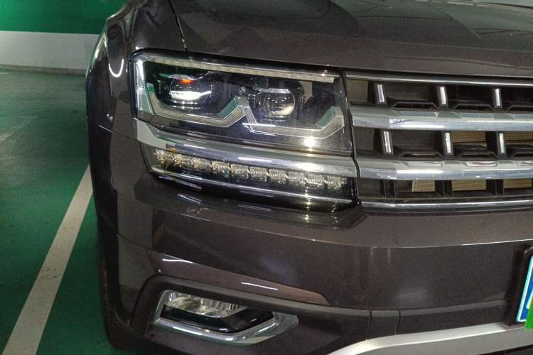Used Volkswagen Teramont 2019 380TSI Four-Wheel Drive Flagship Model China V Standard Right Front Headlight
