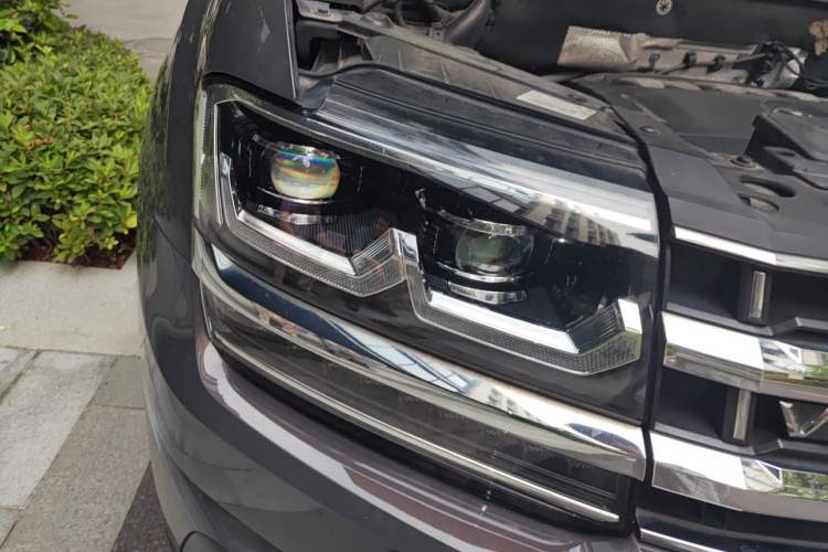 Used Volkswagen Teramont 2019 530 V6 Four-Wheel Drive Flagship Version China V Standard Right Front Headlight