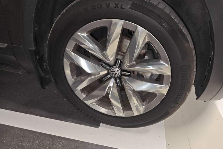Used Volkswagen Teramont 2019 380TSI Four-Wheel Drive Flagship Model China VI Right Front Wheel Hub