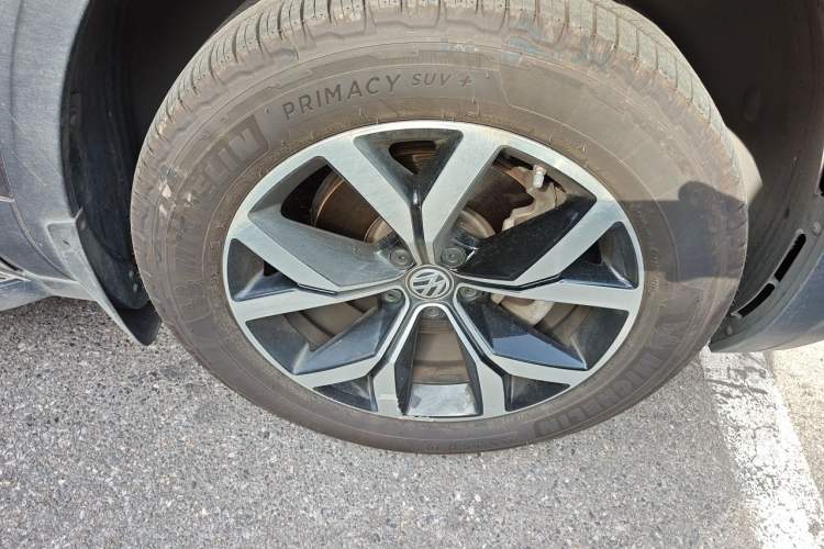 Used Volkswagen Teramont 2019 380TSI Four-Wheel Drive Luxury Version China VI Standard Right Front Wheel Hub