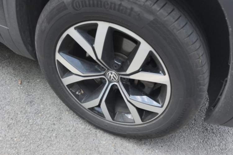 Used Volkswagen Teramont 2019 330TSI Two-Wheel-Drive Luxury Edition China VI Standard Right Front Wheel Hub