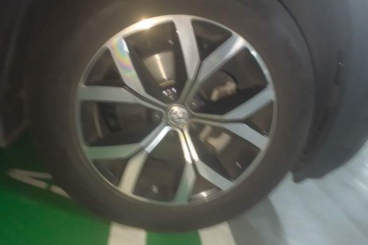 Used Volkswagen Teramont 2019 380TSI Four-Wheel Drive Luxury Version China V Standard Right Front Wheel Hub