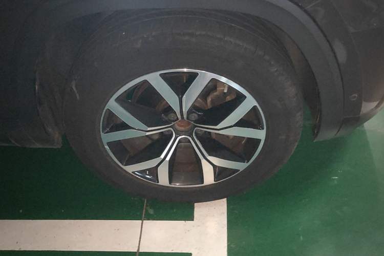 Used Volkswagen Teramont 2019 380TSI Four-Wheel Drive Luxury Version China VI Standard Right Front Wheel Hub