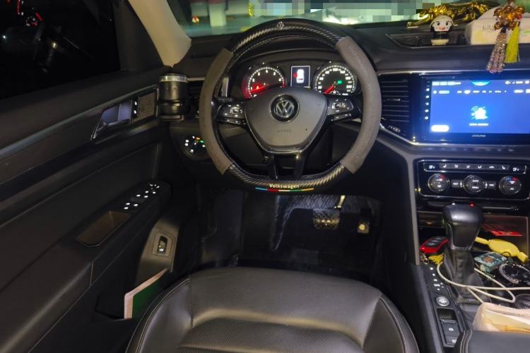 Used Volkswagen Teramont 2019 330TSI Two-Wheel-Drive Luxury Edition China VI Standard Steering Wheel