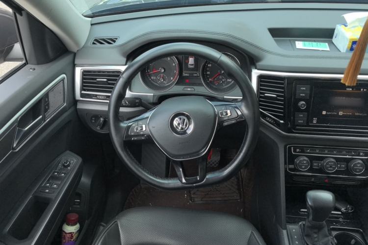 Used Volkswagen Teramont 2019 330TSI Two-Wheel-Drive Luxury Edition China VI Standard Steering Wheel