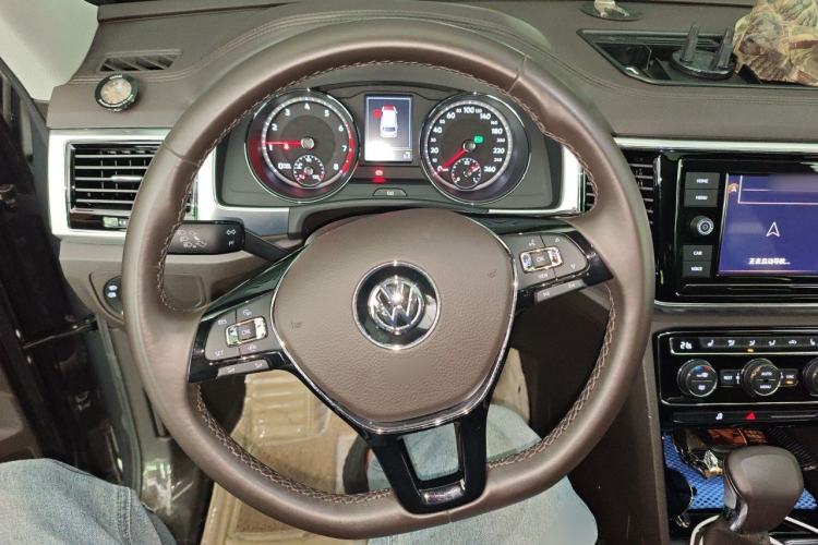 Used Volkswagen Teramont 2019 330TSI Two-Wheel-Drive Luxury Edition China VI Standard Steering Wheel