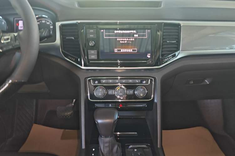 Used Volkswagen Teramont 2019 380TSI Four-Wheel Drive Luxury Version China VI Standard Audio And AC Panel
