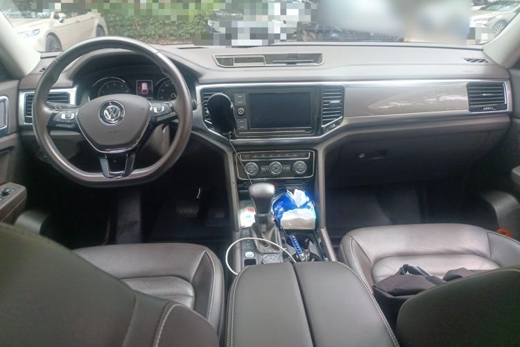 Used Volkswagen Teramont 2019 380TSI Four-Wheel Drive Luxury Version China VI Standard Center Console
