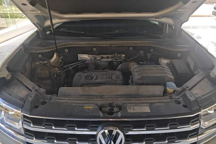 Used Volkswagen Teramont 2019 380TSI Four-Wheel Drive Luxury Version China VI Standard Engine Bay