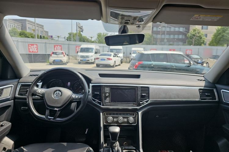 Used Volkswagen Teramont 2019 330TSI Two-Wheel-Drive Luxury Edition China VI Standard Headliner