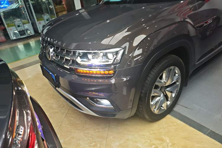 Used Volkswagen Teramont 2019 530 V6 Four-Wheel Drive Flagship Model China VI Standard Left Front Headlight