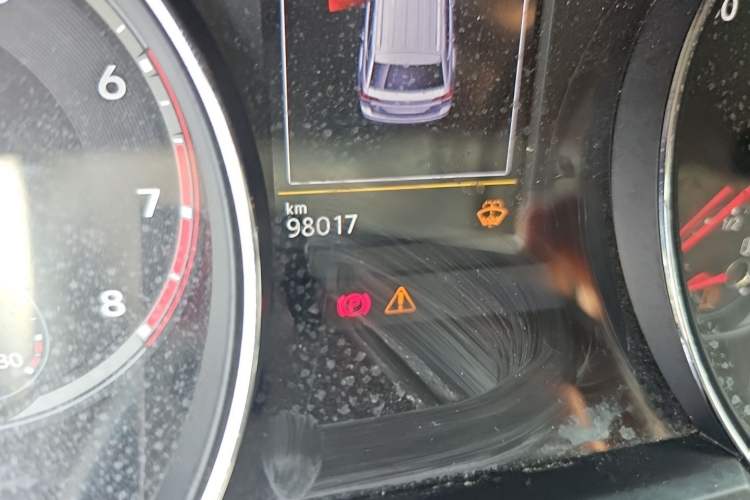 Used Volkswagen Teramont 2019 330TSI Two-Wheel-Drive Luxury Edition China VI Standard Odometer Close Up