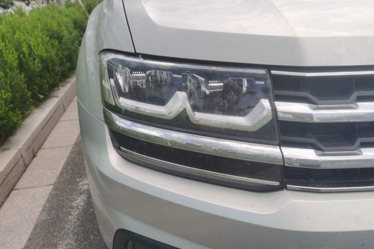 Used Volkswagen Teramont 2019 330TSI Two-Wheel-Drive Luxury Edition China VI Standard Right Front Headlight