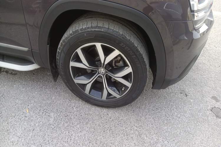 Used Volkswagen Teramont 2019 380TSI Four-Wheel Drive Luxury Version China V Standard Right Front Wheel Hub