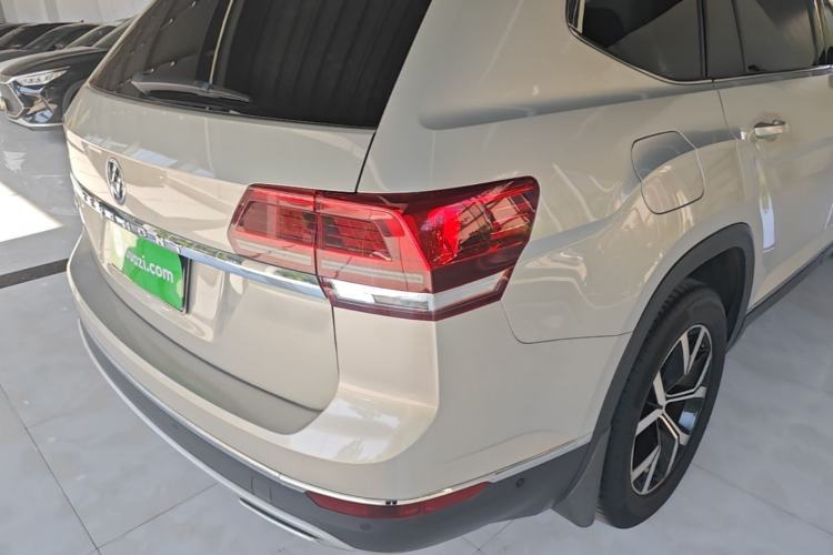 Used Volkswagen Teramont 2019 380TSI Four-Wheel Drive Luxury Version China VI Standard Right Rear Taillight