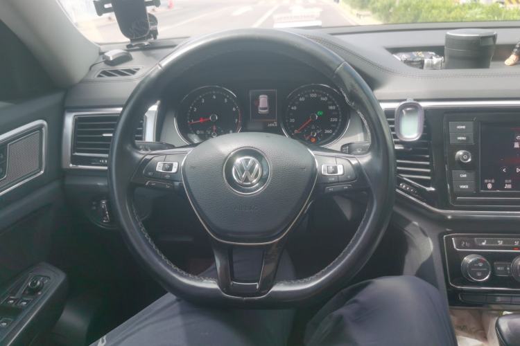 Used Volkswagen Teramont 2019 330TSI Two-Wheel-Drive Luxury Edition China VI Standard Steering Wheel