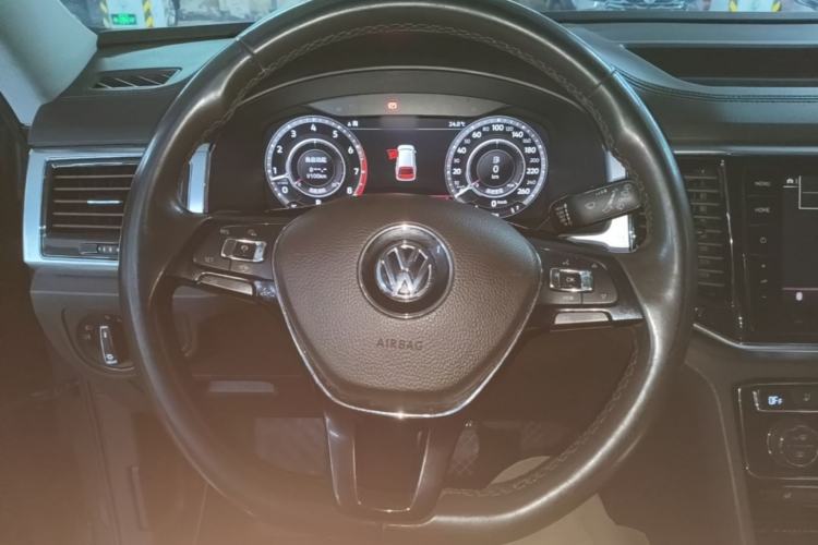 Used Volkswagen Teramont 2019 530 V6 Four-Wheel Drive Prestige Flagship Edition China V Standard Steering Wheel
