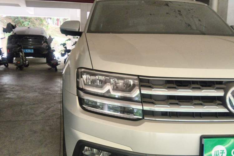 Used Volkswagen Teramont 2019 380TSI Four-Wheel Drive Comfort Edition China V Standard Right Front Headlight