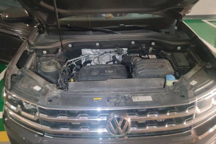 Used Volkswagen Teramont 2019 380TSI Four-Wheel Drive Luxury Version China VI Standard Engine Bay