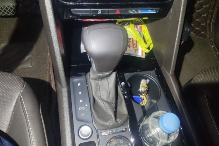 Used Volkswagen Teramont 2019 380TSI Four-Wheel Drive Luxury Version China VI Standard Gear Lever