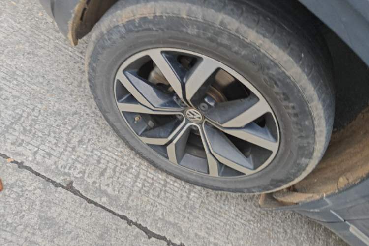 Used Volkswagen Teramont 2019 330TSI Two-Wheel-Drive Luxury Edition China V Standard Left Front Wheel Hub