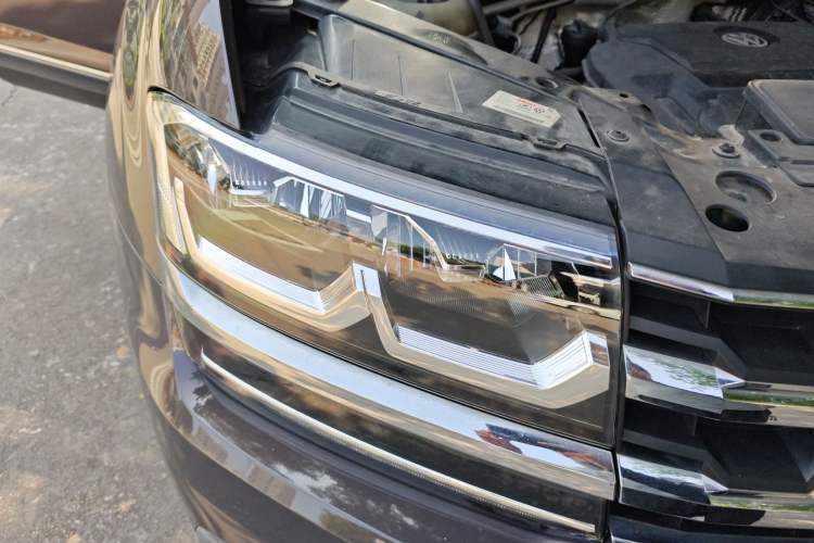 Used Volkswagen Teramont 2019 330TSI Two-Wheel-Drive Luxury Edition China VI Standard Right Front Headlight