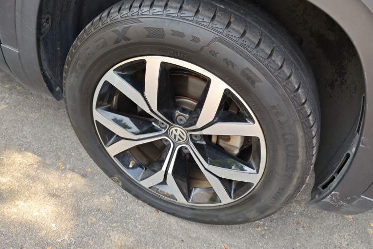 Used Volkswagen Teramont 2019 330TSI Two-Wheel-Drive Luxury Edition China VI Standard Right Front Wheel Hub