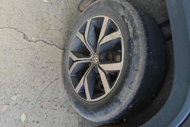 Used Volkswagen Teramont 2019 330TSI Two-Wheel-Drive Luxury Edition China V Standard Right Rear Wheel Hub