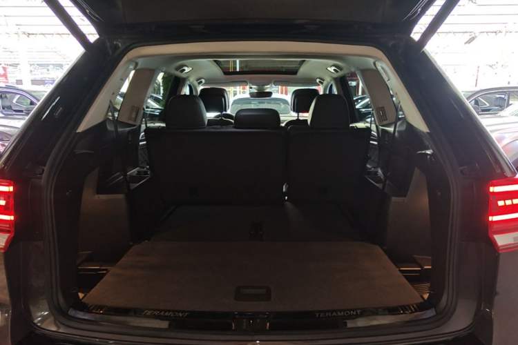 Used Volkswagen Teramont 2019 380TSI Four-Wheel Drive Flagship Model China VI Trunk