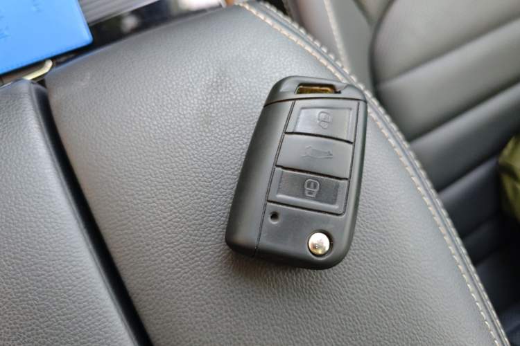 Used Volkswagen Teramont 2019 330TSI Two-Wheel-Drive Luxury Edition China VI Standard Vehicle Key