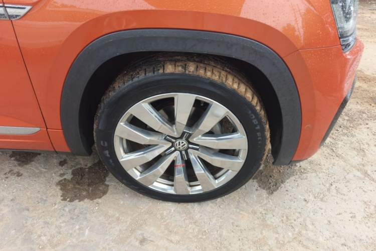 Used Volkswagen Teramont 2019 530 V6 Four-Wheel Drive Luxury Edition China VI Standard Right Front Wheel Hub