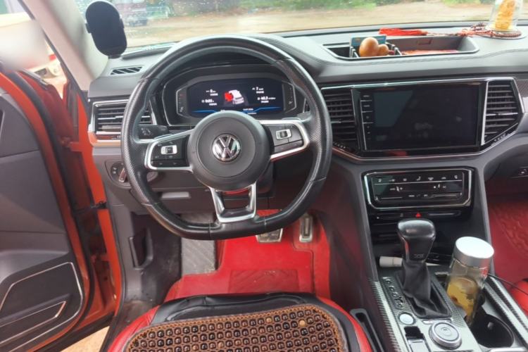 Used Volkswagen Teramont 2019 530 V6 Four-Wheel Drive Luxury Edition China VI Standard Steering Wheel
