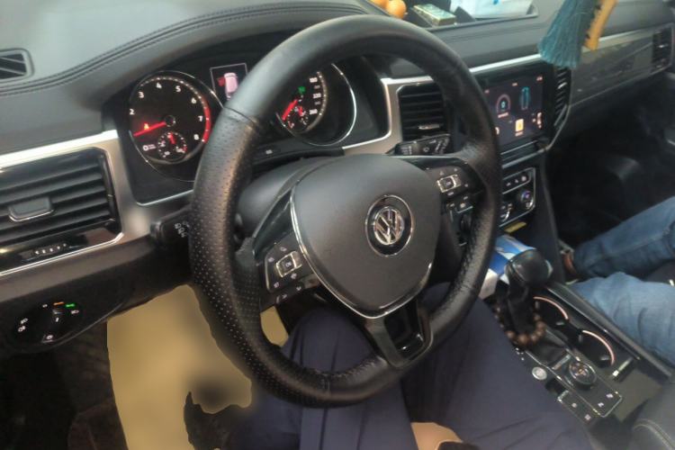 Used Volkswagen Teramont 2019 380TSI Four-Wheel Drive Luxury Version China VI Standard Center Console